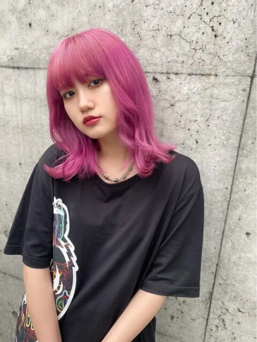 ミディアム カラー アッシュ アッシュグレー ベージュカラー ブリーチ ブロンド カット ヘアカラー トリートメント 【きらめき屋さん🎀 ハイトーン大和🎀】のヘアスタイル