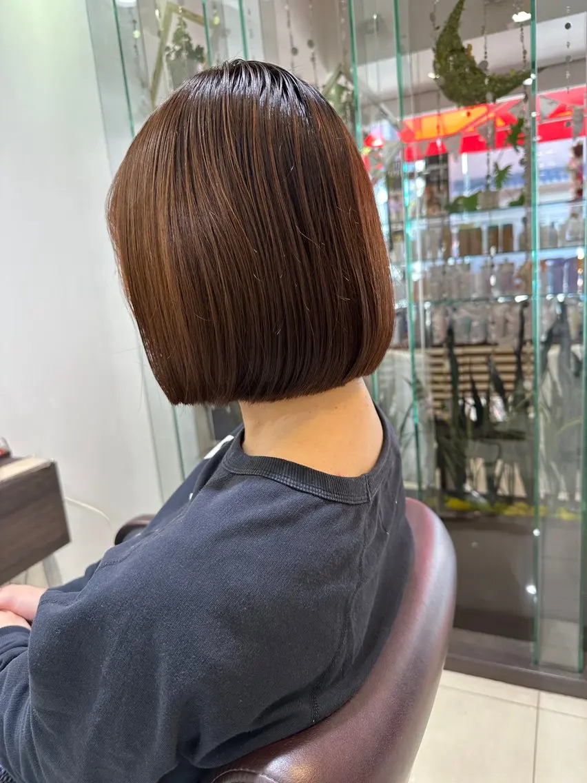 ミディアム 日曜日空きあり‼️ 艶々カラー🩷のヘアスタイル