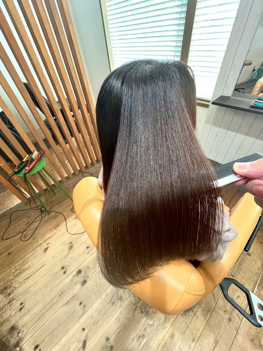 セミロング 縮毛矯正 荒井 博和【艶髪特化】のヘアスタイル