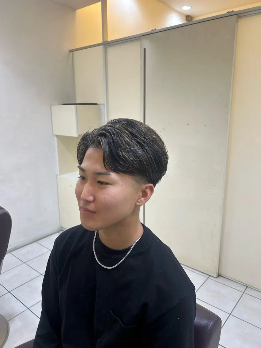 ショート カラー メンズ メンズハイライト ハイライトカラー ハイライト カット ヘアカラー フェード/メンズ パーマ TUMのヘアスタイル