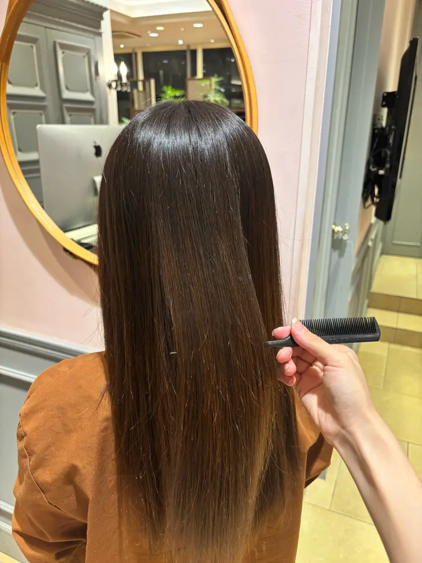 ロング 小西 莉央のヘアスタイル