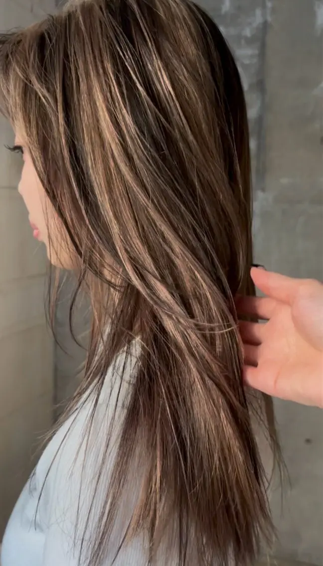 ロング カット ヘアカラー Hana/ハイトーン /レイヤーカットのヘアスタイル