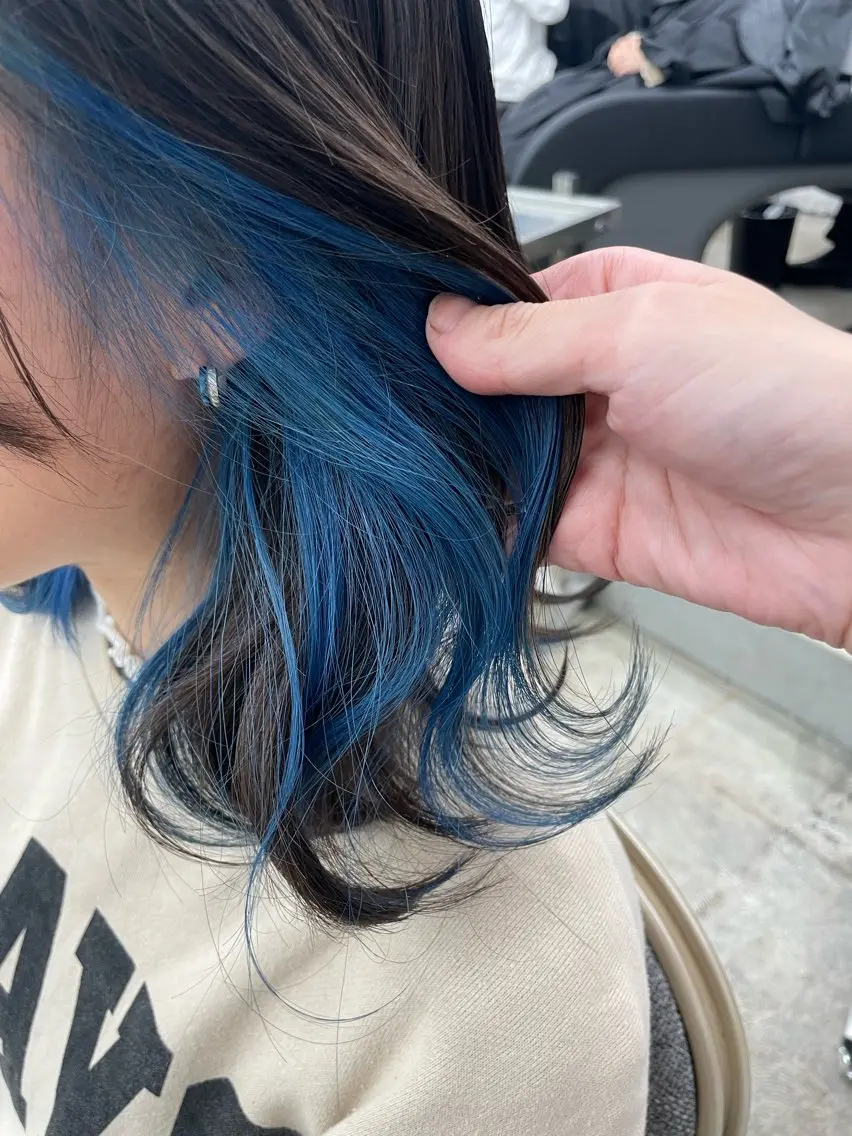 ミディアム カラー インナーカラー 推し ブリーチ  髪質改善のヘアスタイル