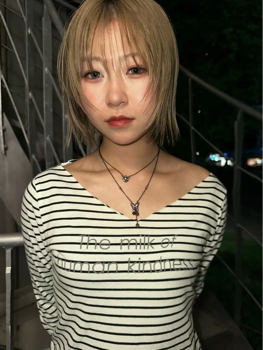 ショート 顔周りカット 中野 莉子のヘアスタイル