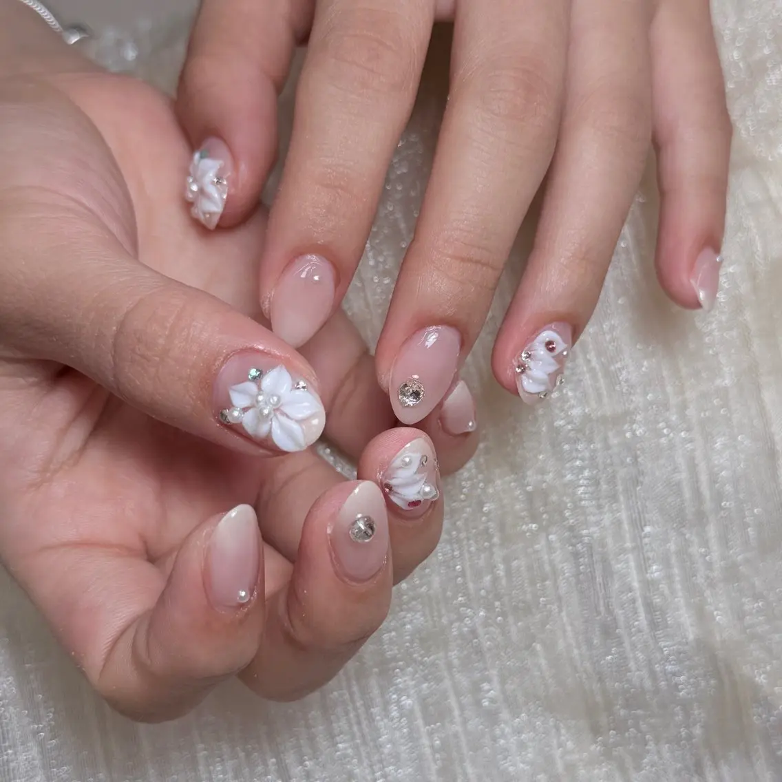 ネイル ハンドネイル ネイルサロンエクラ キキ🍒のネイルデザイン