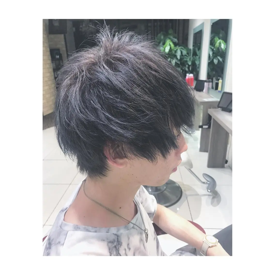 カラー メンズ アッシュ シルバー シルバーアッシュ 中野 竜介のヘアスタイル
