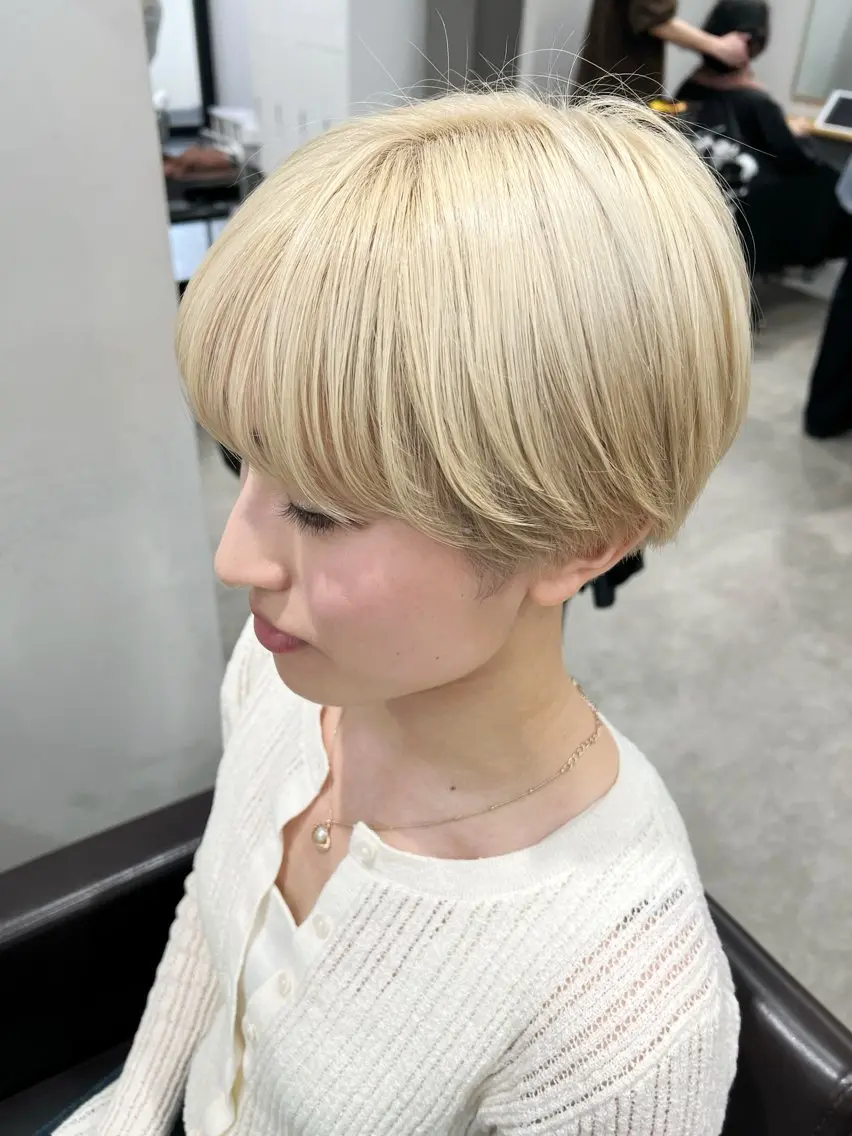 ショート カラー ブロンド 透明感/ダブルカラー 🦋TOMOKA🦋のヘアスタイル
