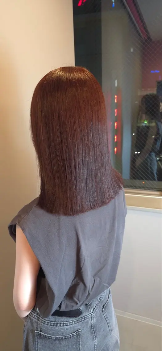 ミディアム カラー ブラウンカラー チョコレートブラウン カット ヘアカラー トリートメント 高品質シールエクステ /艶髪/HIROのヘアスタイル