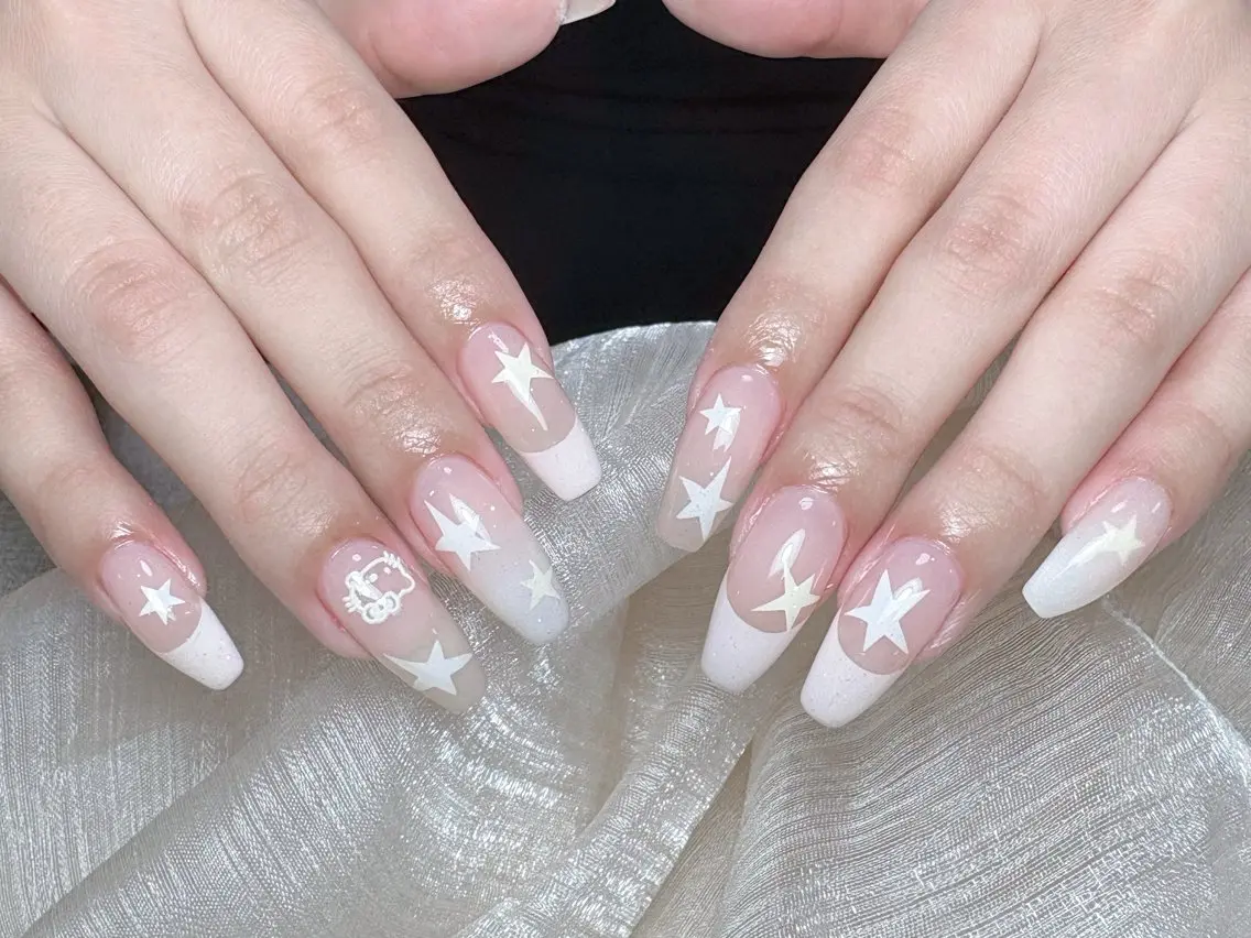 ネイル オーロラネイル チークネイル フレンチネイル ジェルネイル ガラスフレンチ ハンドネイル Nail Jolieのネイルデザイン