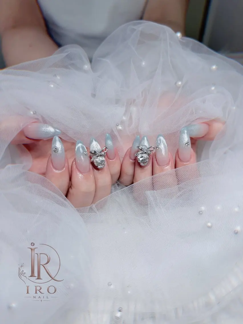 ネイル ハンドネイル IRO Nail Studioのネイルデザイン