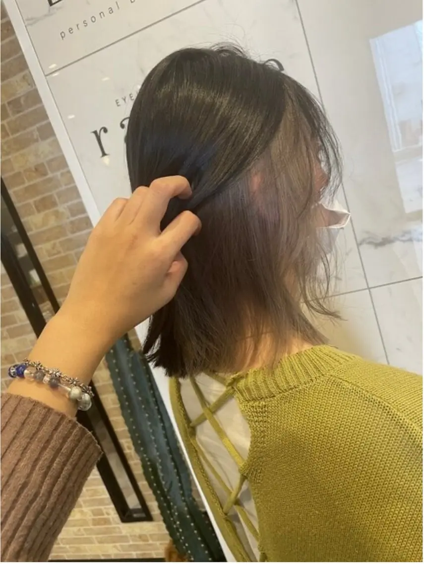 ミディアム カラー 黒髪 ブリーチ シルバー ヘアカラー Mika/ SOiL岡崎のヘアスタイル