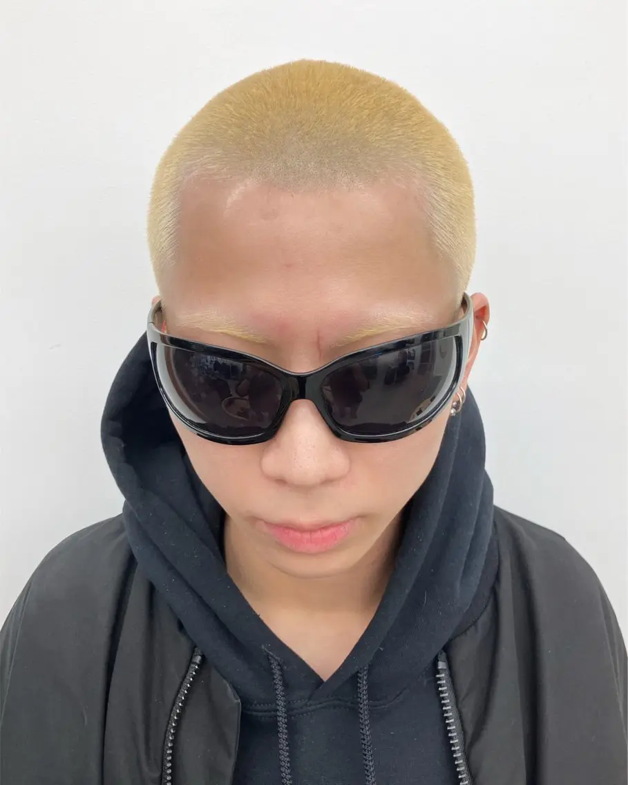 ショート カラー ムード造るハイトーン ケアブリーチ/ユウキのヘアスタイル