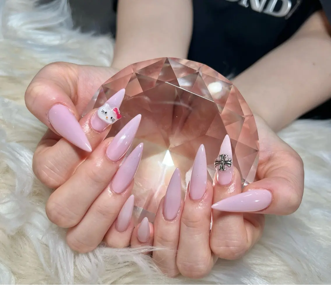 ネイル 長さ出し フットネイル フレンチネイル ジェルネイル グラデーション ハンドネイル Nail&eye Belire 新宿のネイルデザイン