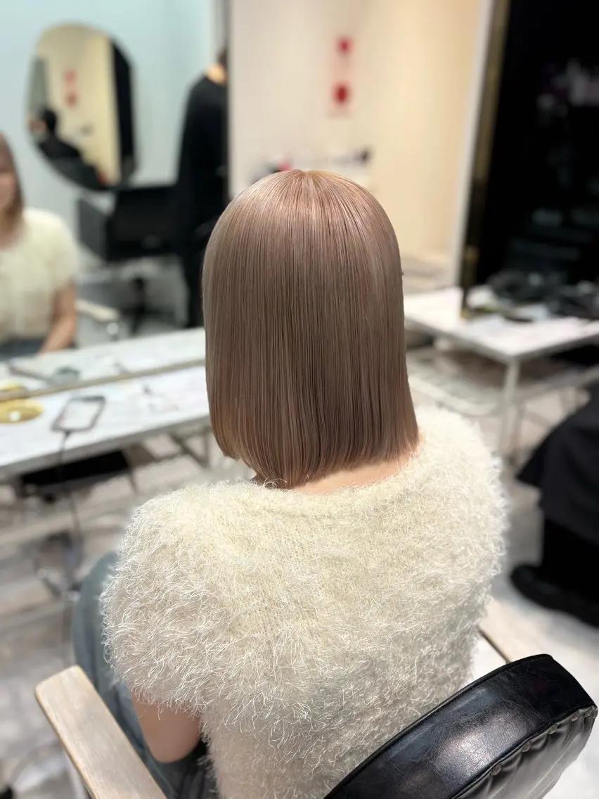 セミロング カラー ベージュカラー ミルクティーベージュ ヘアカラー トリートメント ヘアセット 色落ち綺麗🩰ハイ トーン🎀RINKAのヘアスタイル