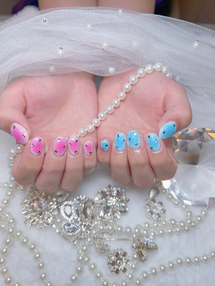 ネイル アートネイル オーロラネイル チークネイル 長さ出し フットネイル Miya _nailのネイルデザイン