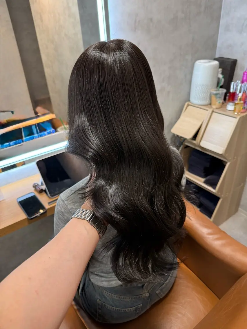 セミロング カラー ヘアアレンジ カット ヘアカラー トリートメント ヘアセット レイヤー×透明感カラ ーHAYATOのヘアスタイル