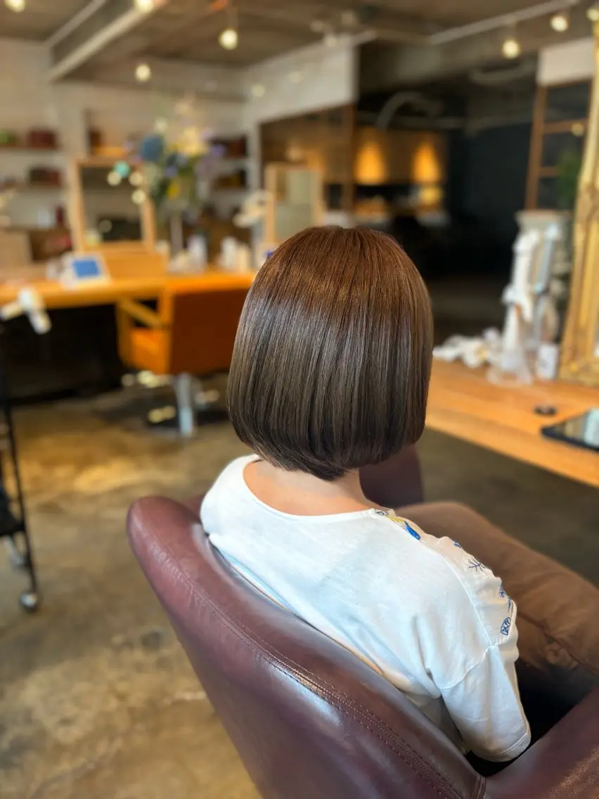 ショート カラー オリーブカラー 髪質改善カラー ベージュ🤎YUMEのヘアスタイル