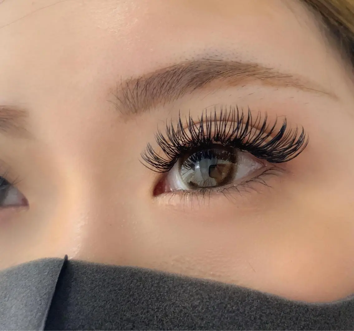 マツエク・マツパ ボリュームラッシュ マツエク eyelash Anmut Lunaのマツエク・マツパデザイン