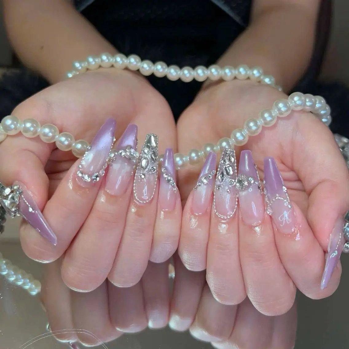 ネイル フラッシュネイル フレンチネイル グラデーション キラキラネイル 韓国ネイル ハンドネイル Hy nailsのネイルデザイン