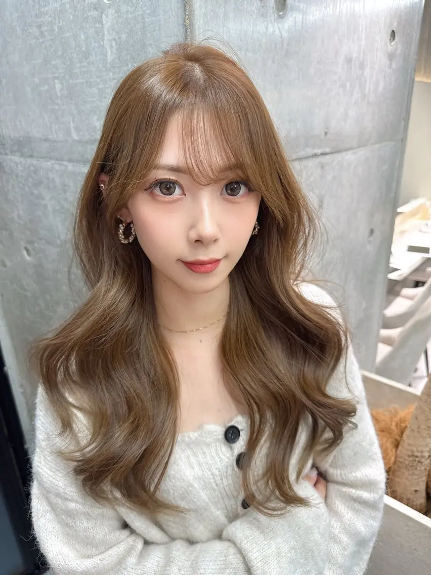 ロング カラー カット ヘアカラー トリートメント shion 透明感カラーのヘアスタイル