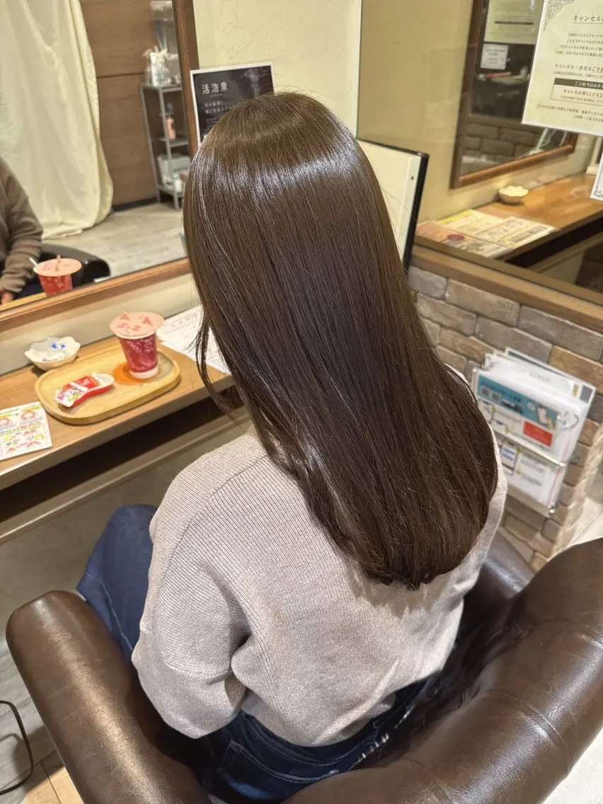 セミロング カラー ヘアカラー 甲斐 千尋のヘアスタイル