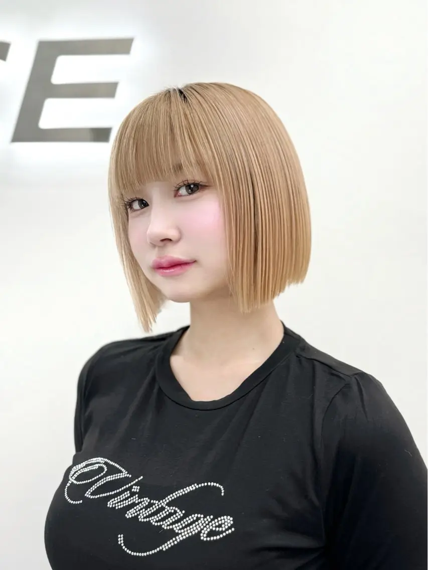 ショート カラー ヘアアレンジ カット トリートメント ヘアセット 縮毛矯正🤍 ボブ/ HIKARIのヘアスタイル