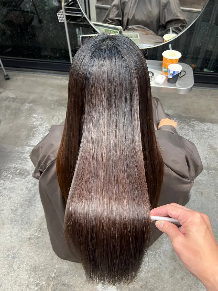 ロング カット 縮毛矯正 透明感カラー/カット Zina池袋 千葉のヘアスタイル
