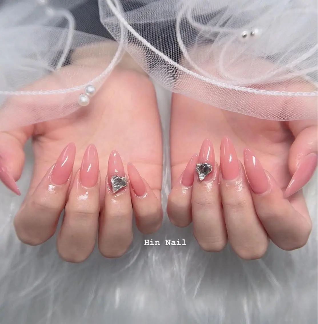 ネイル チークネイル ドット フットネイル フレンチネイル グラデーション ハンドネイル Hin Nailのネイルデザイン