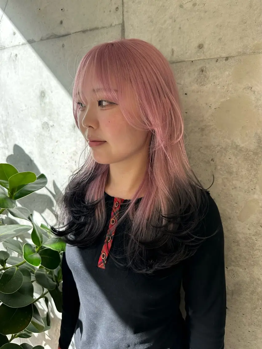 セミロング ハイライト 髪質改善 レイヤーカット 森本 笑のヘアスタイル