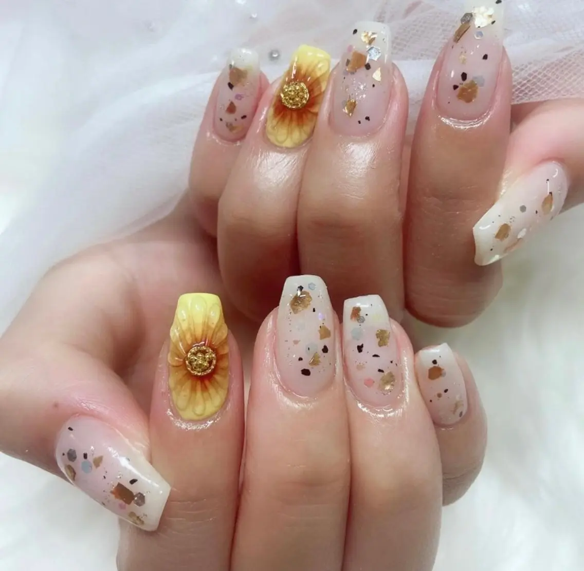 ネイル ハンドネイル &ME ネイルサロンのネイルデザイン