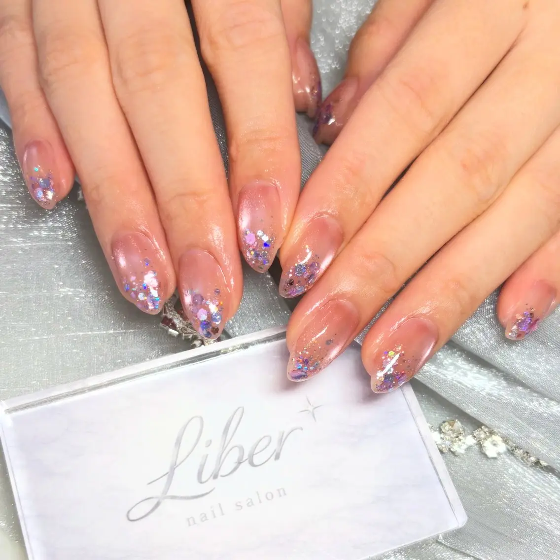 ネイル マグネットネイル ニュアンスネイル ハンドネイル Liber リベルのネイルデザイン