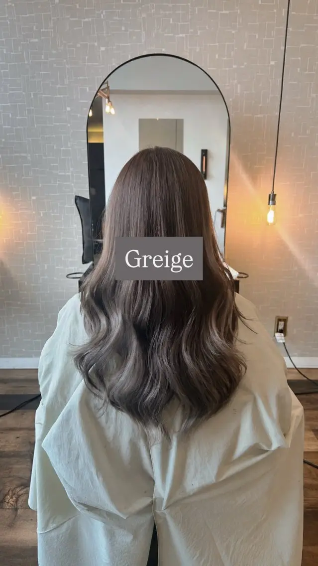 カラー ブリーチ 透明感カラー グレージュ ミルクティーグレージュ オレンジ 末廣 結音のヘアスタイル