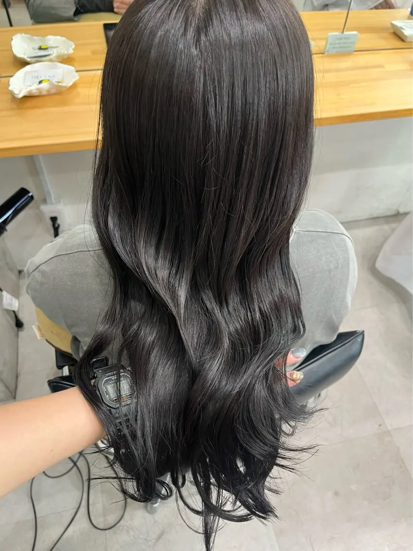 ロング カラー カット ヘアカラー トリートメント ブリーチなし 暖色カラー/井上あいのヘアスタイル
