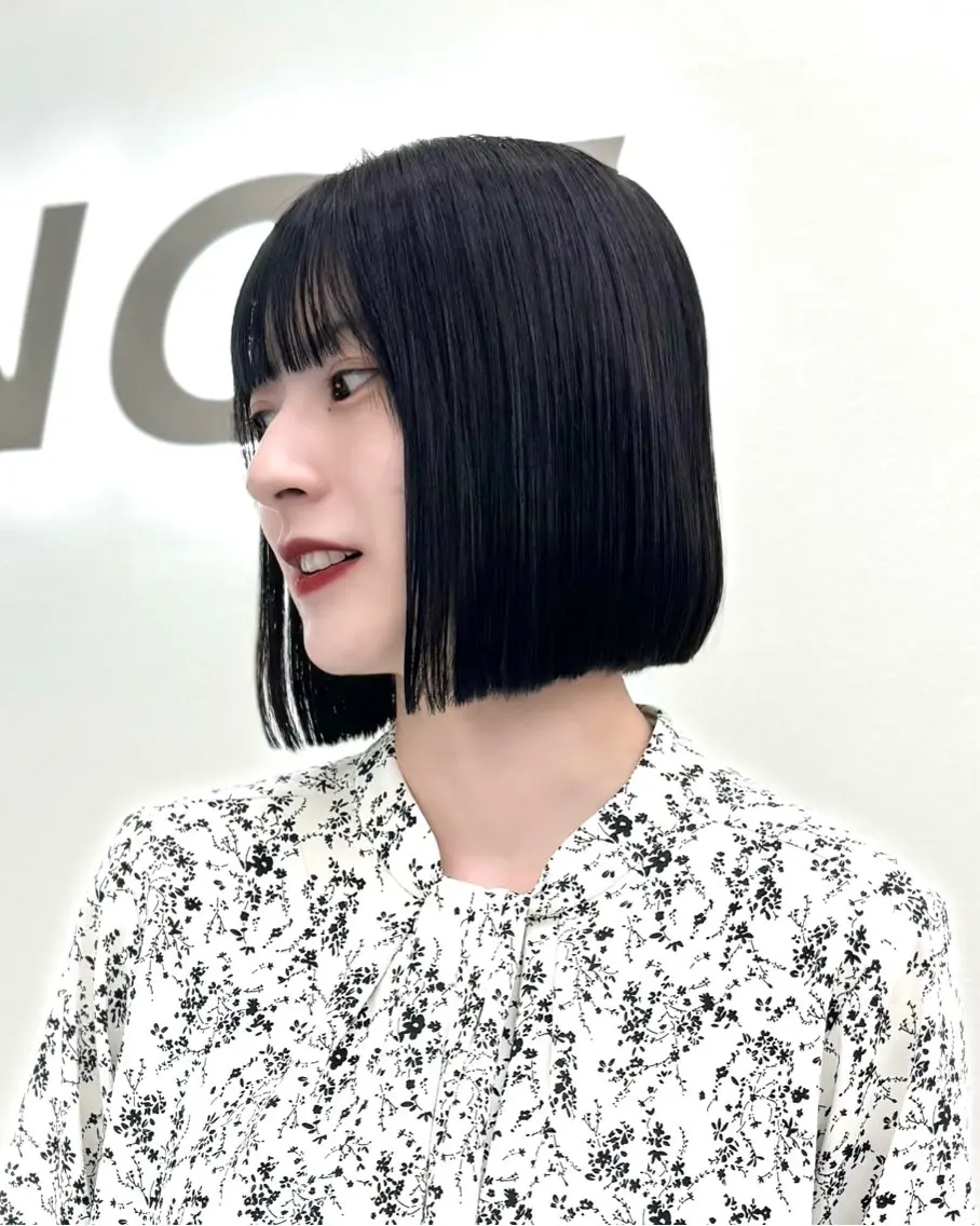 ショート カラー ヘアアレンジ カット 縮毛矯正 トリートメント ヘッドスパ ヘアセット 縮毛矯正🤍 ボブ/ HIKARIのヘアスタイル