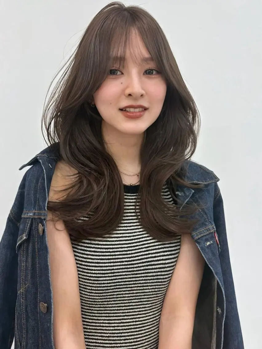 セミロング カラー パーマ カット ヘアカラー トリートメント 岸田 大輝のヘアスタイル