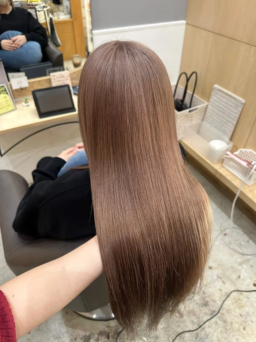 ミディアム ヘアカラー トリートメント miloc MOMOKAのヘアスタイル