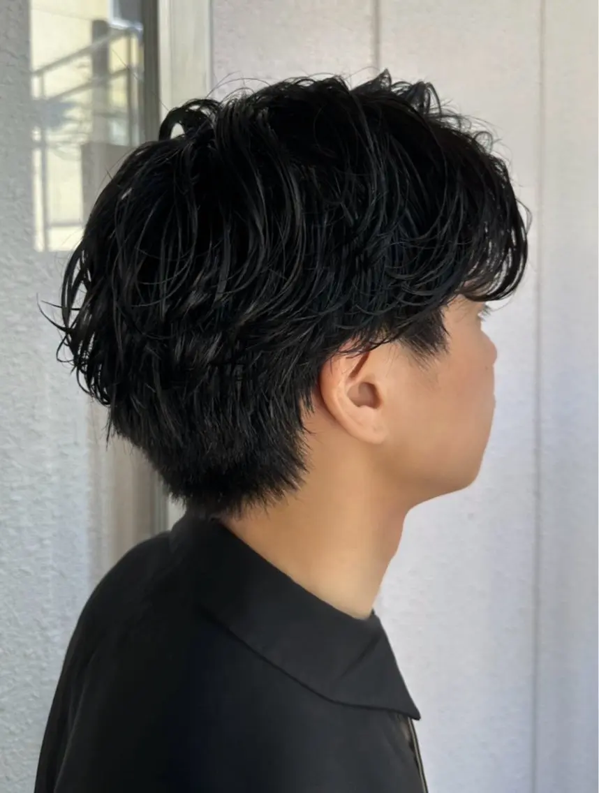 パーマ メンズ フェザーパーマ メンズパーマ カット パーマ 小嵩 峻平のヘアスタイル