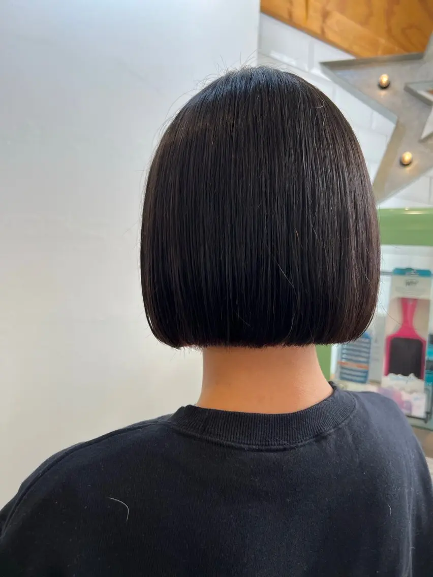 ショート カラー デザインカラー イヤリングカラー ハイライトカラー ボブ 顔周りカット カット ヘアカラー トリートメント KANA/ボブ/ インナーカラー/艶髪のヘアスタイル