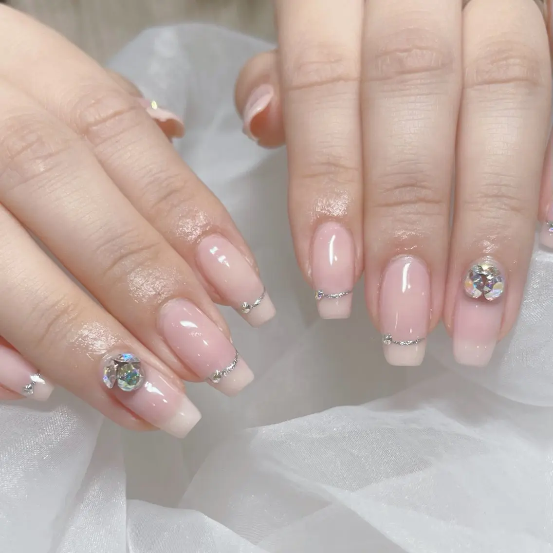 ネイル ワンホンネイル Naho久屋大通🎀 ワンホン長さだし🫧のネイルデザイン