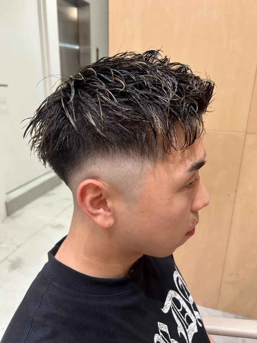 メンズ フェードカット メンズパーマ カット トリートメント 🐲ツイスパ🐲 フェード/龍のヘアスタイル