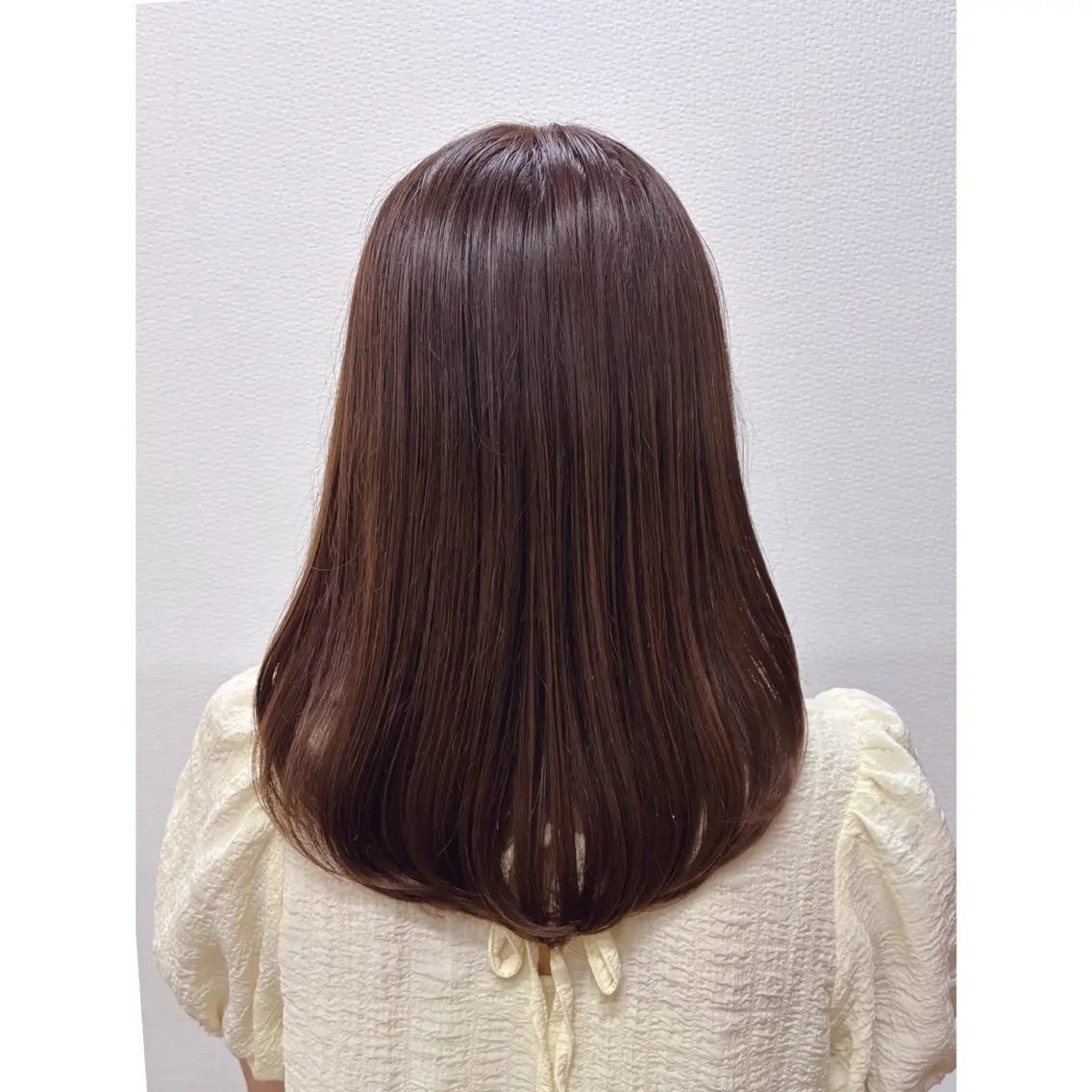 セミロング 島袋カナ🪞 カラー × 髪質改善のヘアスタイル