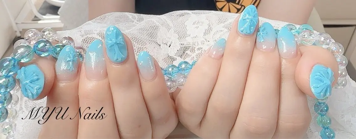 ネイル ジェルネイル グラデーション 水色 持ち込み ニュアンスネイル ハンドネイル ニュアンスネイル🌈 MYU Nailsのネイルデザイン