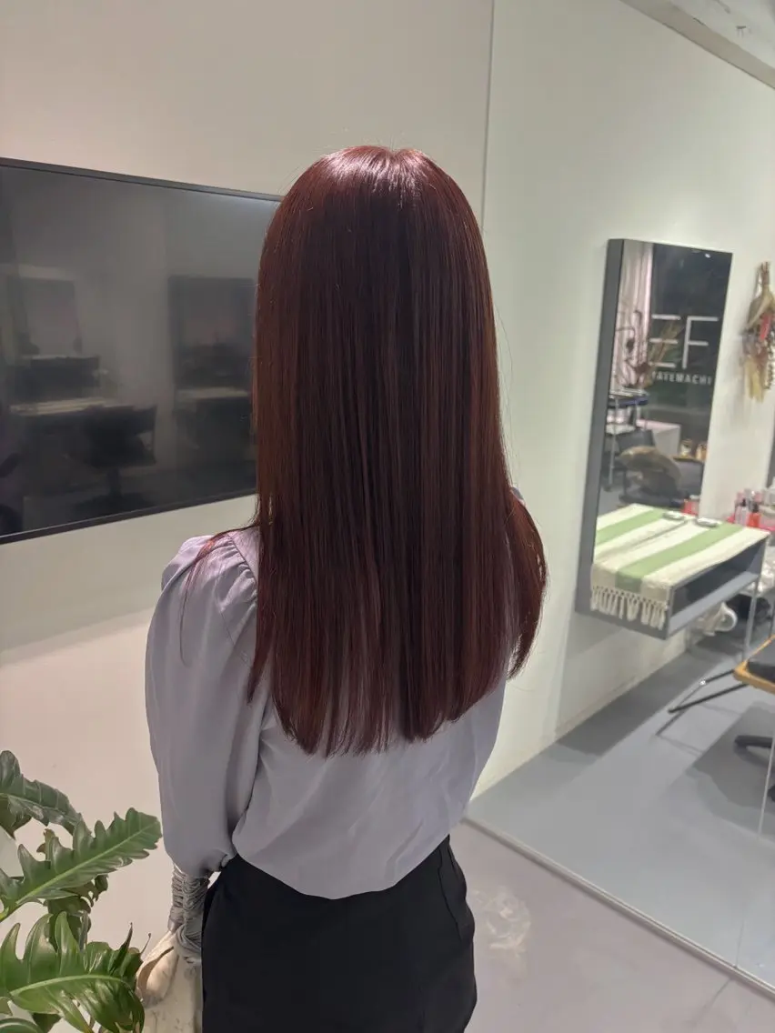 セミロング カラー 松崎 真衣のヘアスタイル