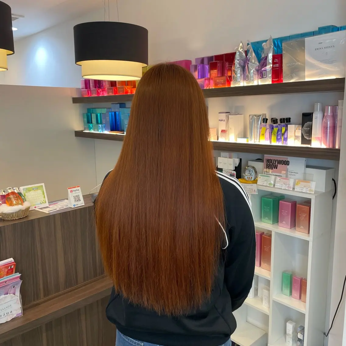 ロング カラー ブラウンカラー オレンジ オレンジブラウン 川原 飛奈のヘアスタイル
