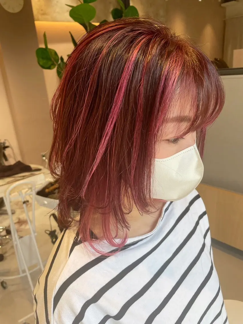ミディアム カラー ブリーチ 透明感カラー ハイライトカラー ピンクカラー ハイライト Le rond吹田店のヘアスタイル