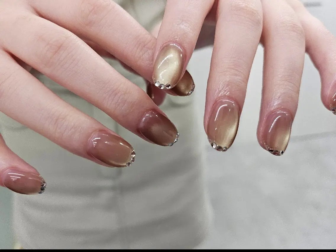 ネイル フレンチネイル ジェルネイル キラキラネイル マグネットネイル パラジェル puku nail 🌼kazu🌼のネイルデザイン