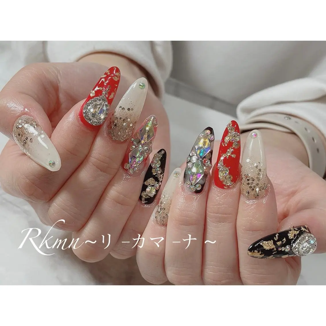 ネイル アートネイル 成人式 キラキラネイル ロングネイル 春ネイル ハンドネイル フットネイル ハンドケア Rkmn ~リ-カマ-ナ~のネイルデザイン
