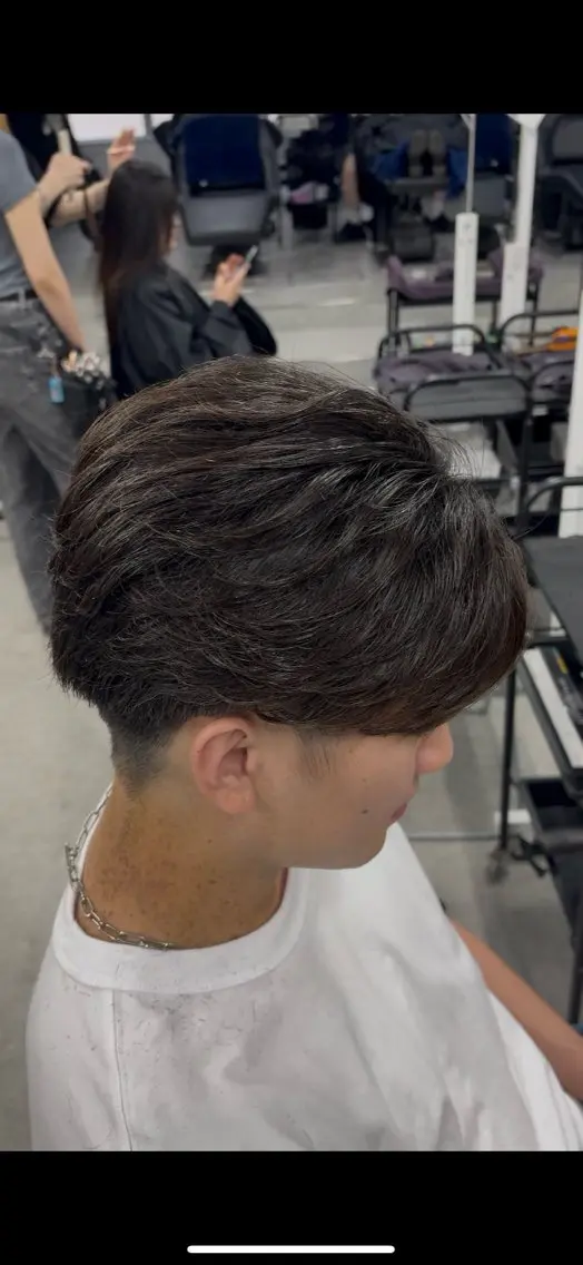 パーマ メンズ センターパート フェザーパーマ メンズハイライト メンズメッシュ マッシュ センターパート/フェ ザー🔥SHUYAのヘアスタイル