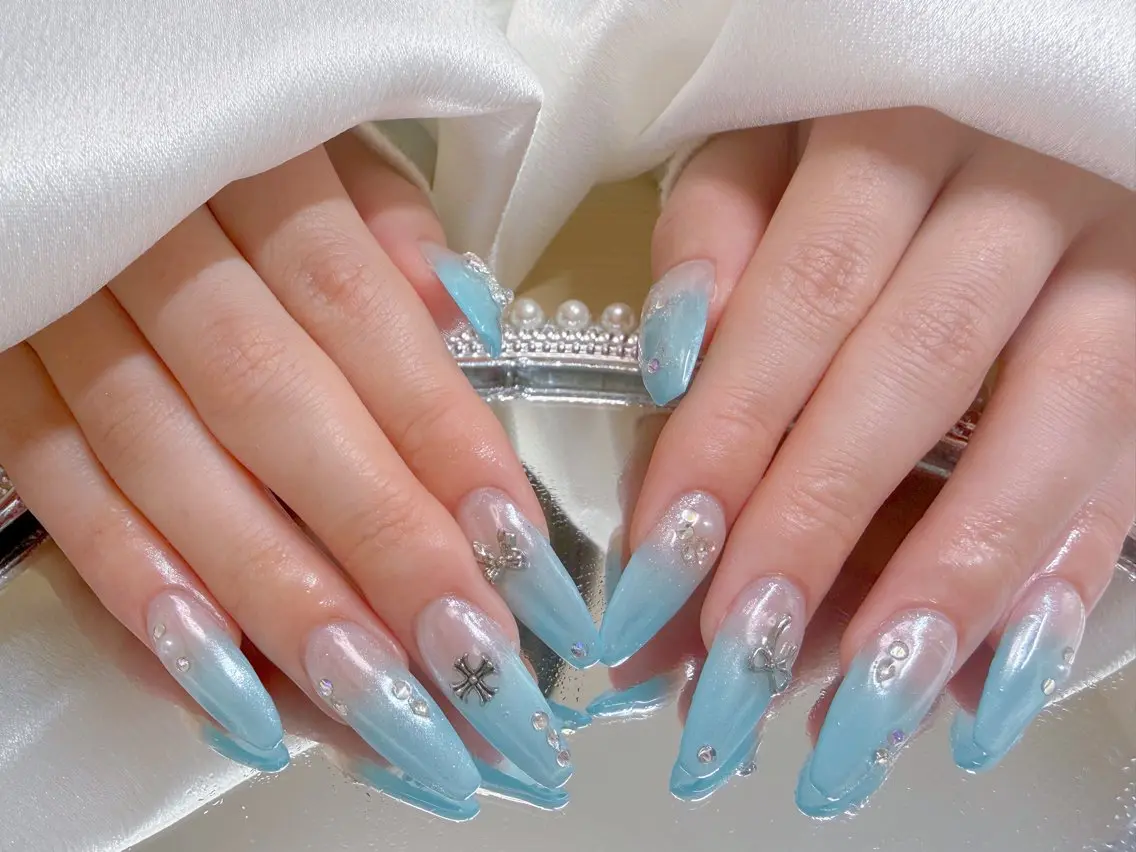 ネイル ハンドネイル IZUMI YUKIのネイルデザイン