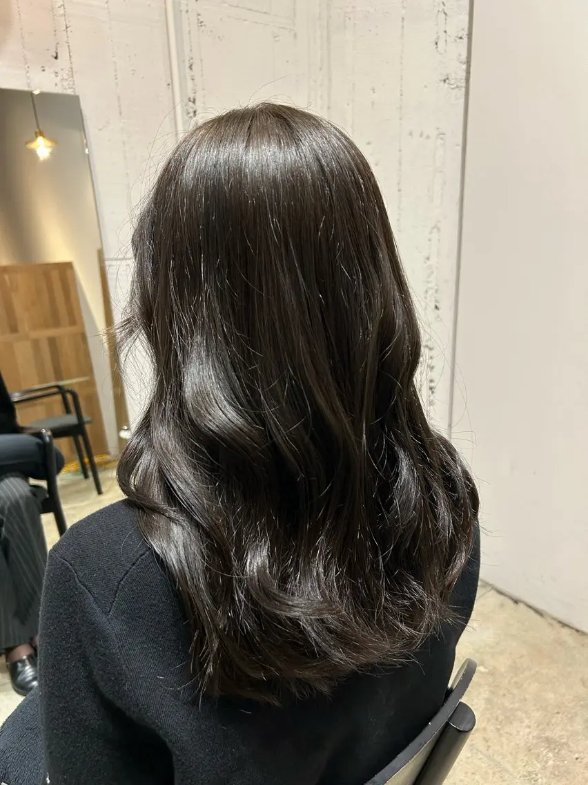 セミロング ユウヒ <レイヤー·パーマ>のヘアスタイル